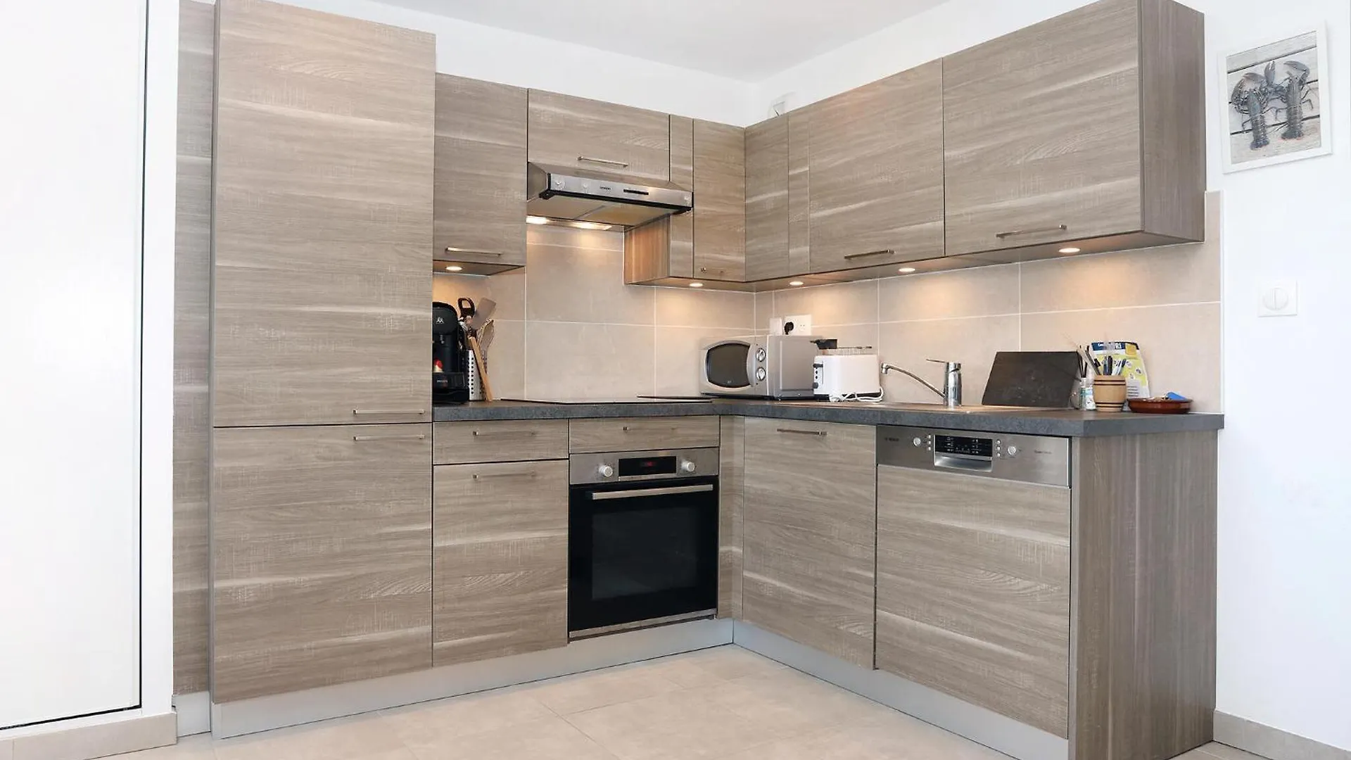 3 Bedroom Cozy Apartment In Saint-Malo