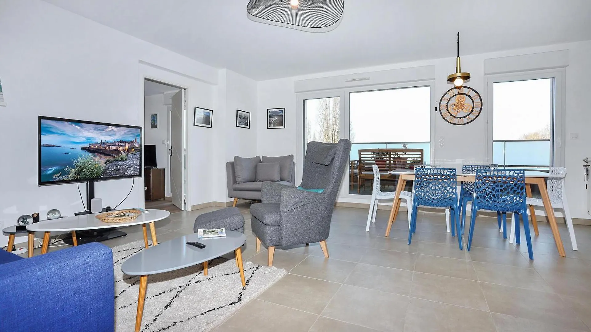 3 Bedroom Cozy Apartment In Saint-Malo 0*,