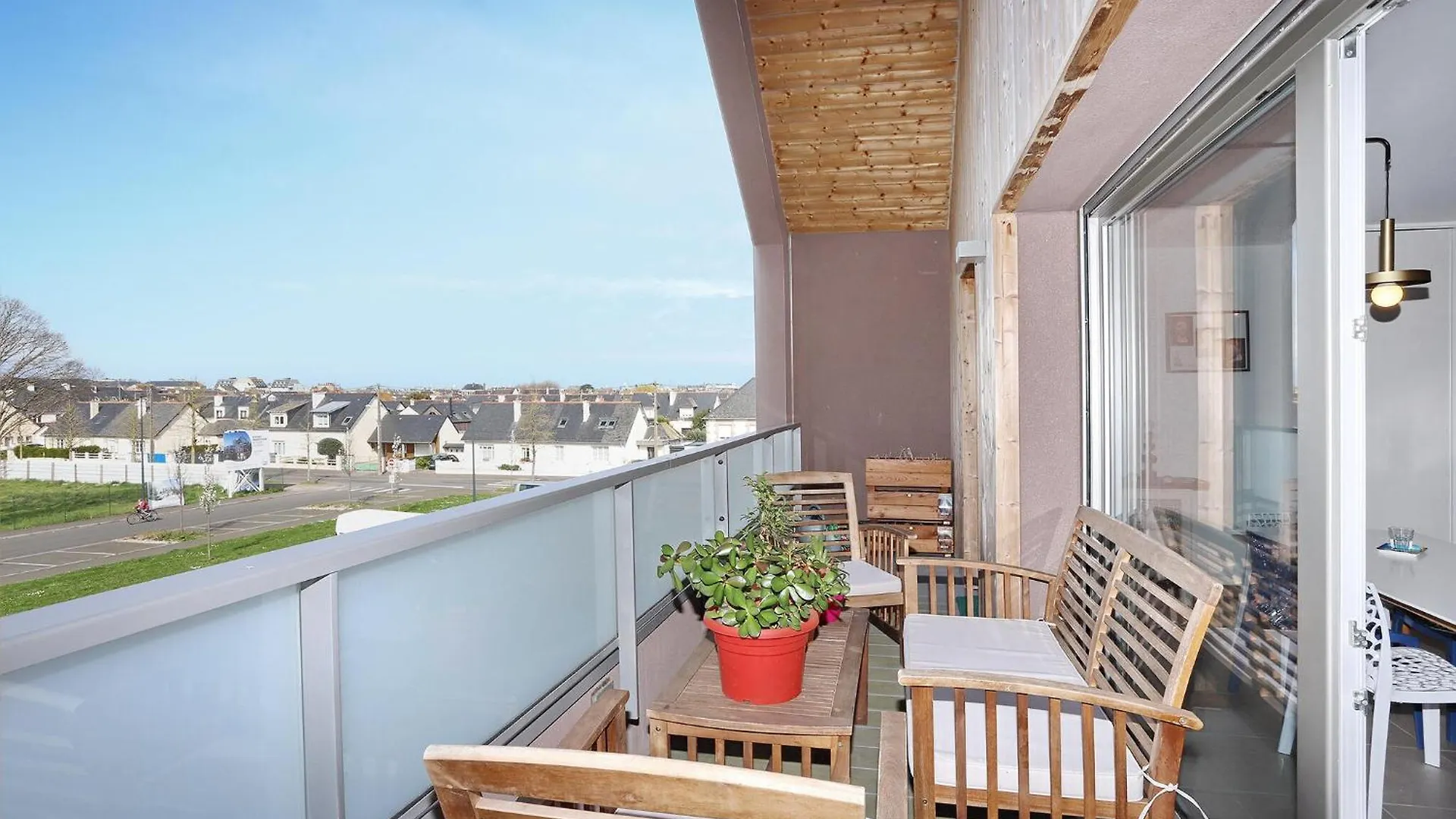 3 Bedroom Cozy Apartment In Saint-Malo